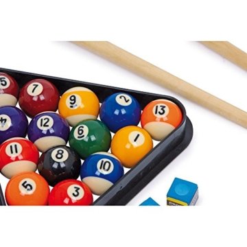 Billardtisch im klassischen Design, mit 2 hölzernen Queues samt passender Keide und Billiardkugeln mit Triangel - 