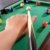 Playtastic Mini Billardtisch mit 2 Queues & 16 Kugeln - 